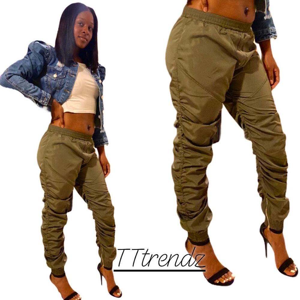 NWOT Olive Stacked windbreaker pants zipper Jogger Size Small